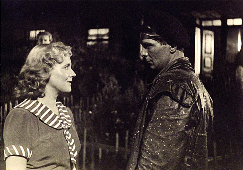 Astrīda Gulbe un Eduards Pāvuls kinofilmā "Zvejnieka dēls" (1957)