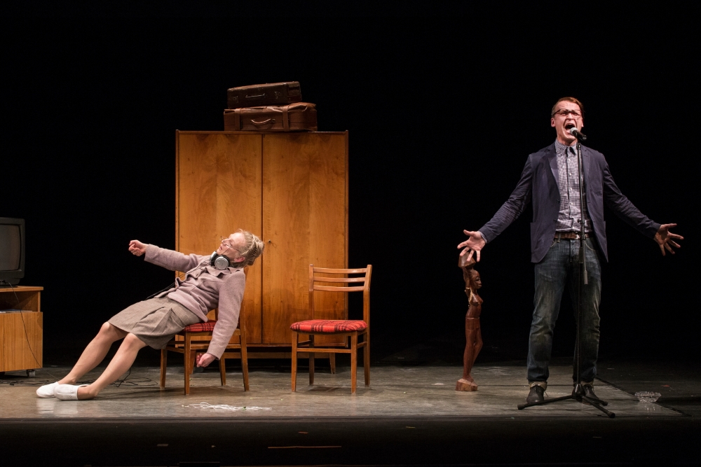 Nadežda – Guna Zariņa, Vladislavs – Intars Rešetins // Foto – Jānis Deinats