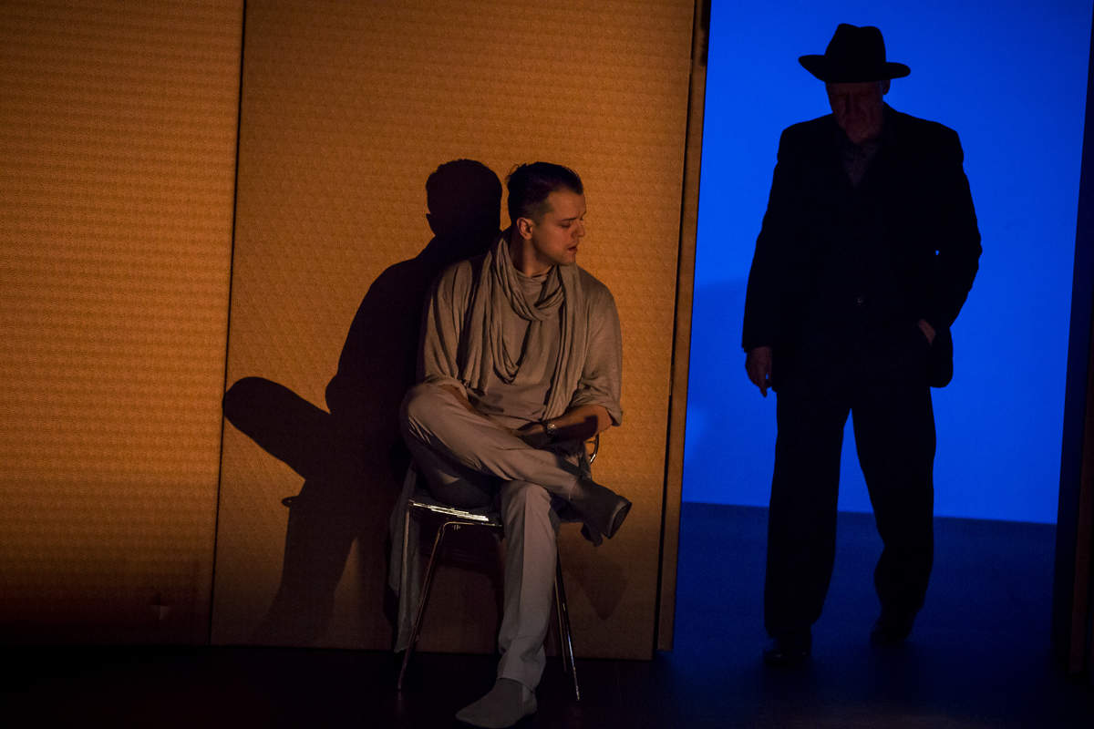 Skats no izrādes "Alvas sieviete" // Foto – Artūrs Pavlovs