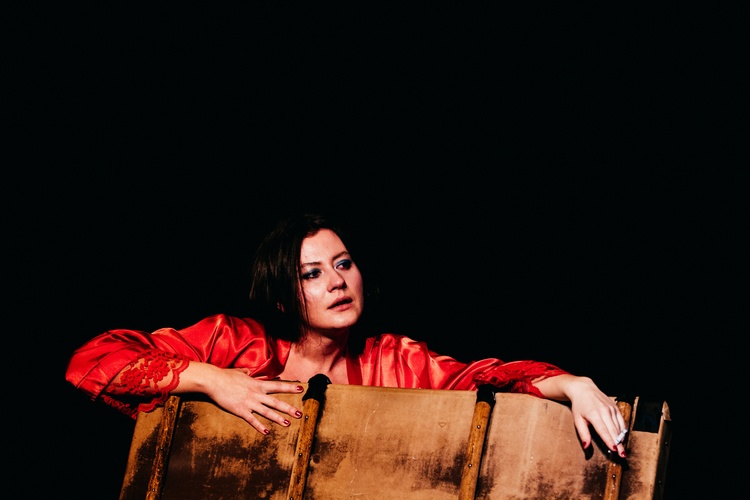 Skats no diplomdarba izrādes "Blanša. Baltais mežs" (2019, rež. M. Gruzdovs) // Foto – Emīls Alps