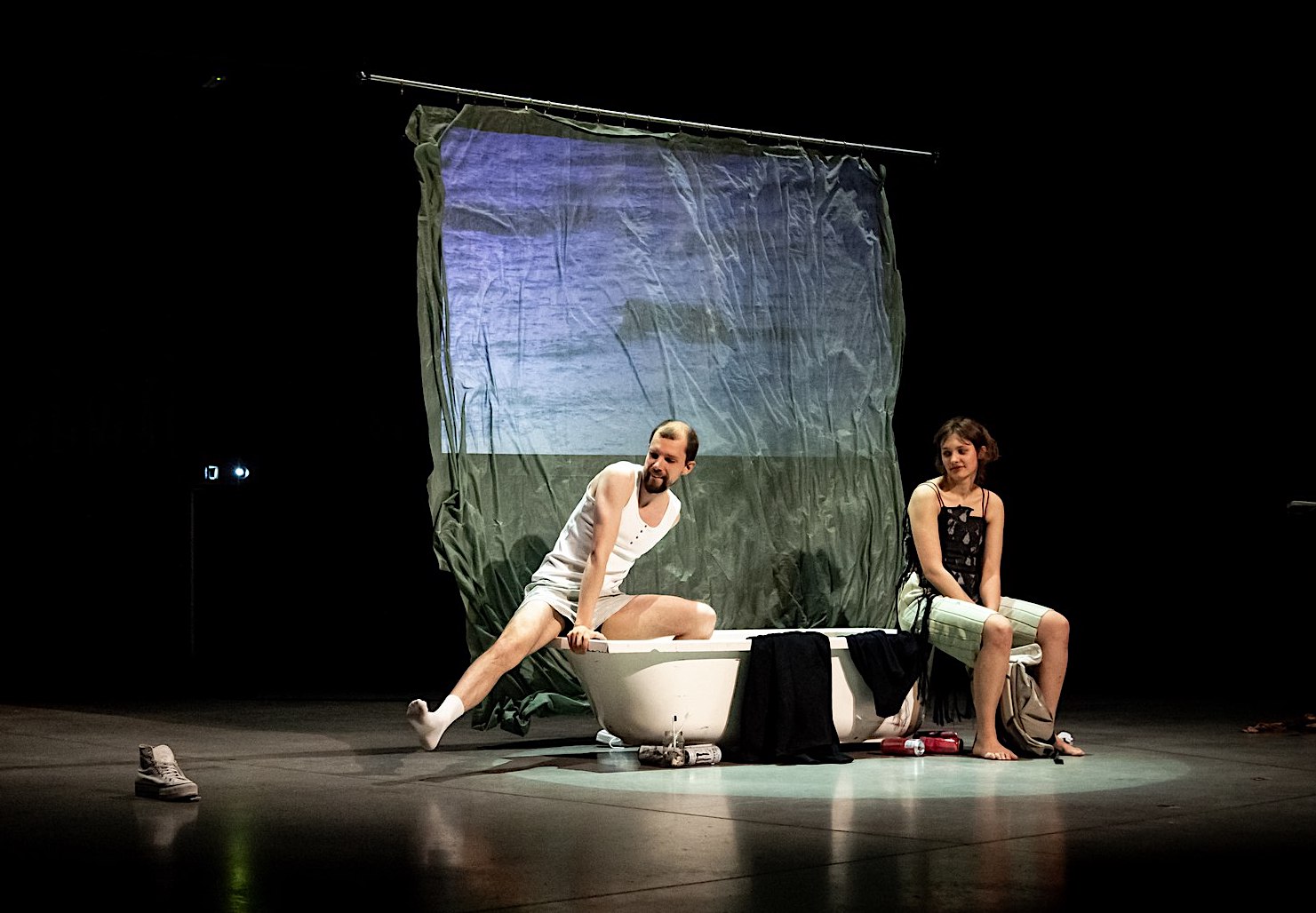 Skats no izrādes "Es esmu vējš" // Foto – Gvido Mēteris