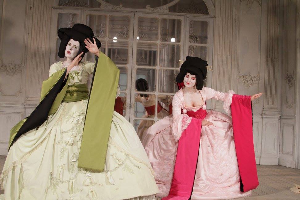 Renē – Kristīne Krūze, Anna – Jana Čivžele // Foto – Karlīna Vītoliņa