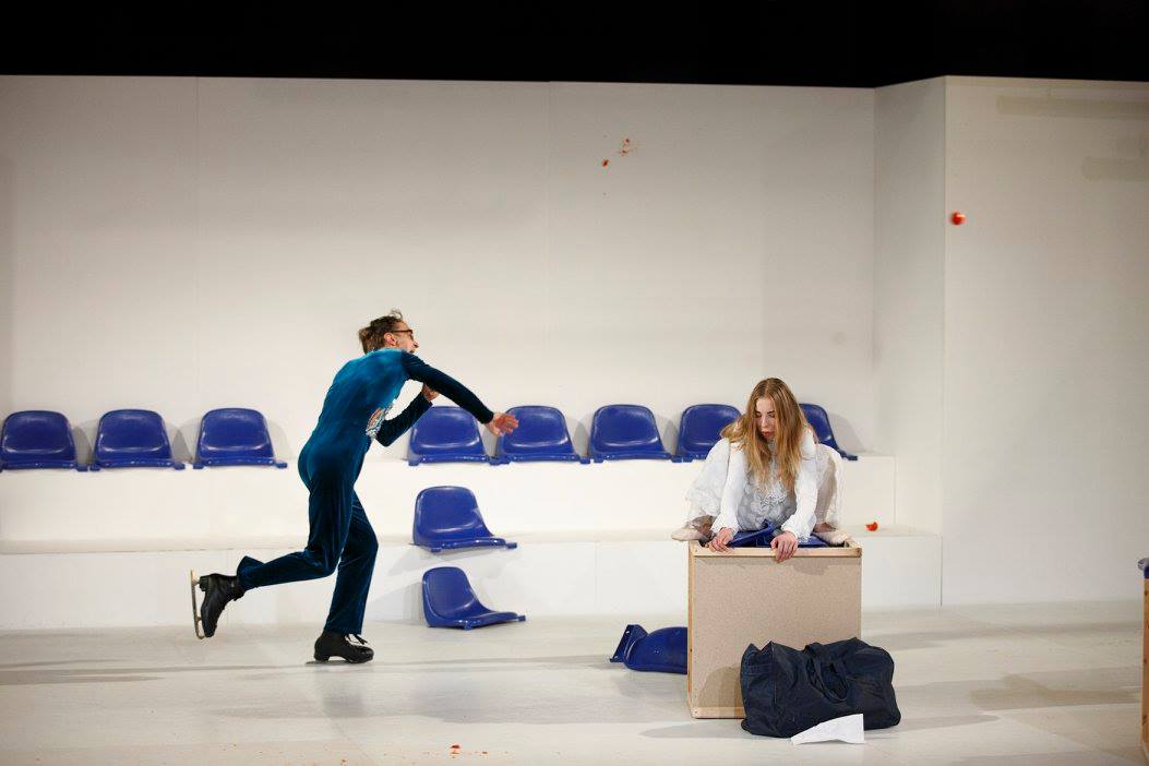 Skats no izrādes "Cerību ezers aizsalis" (JRT, rež. V. Nastavševs, 2018) // Foto – Ansis Starks