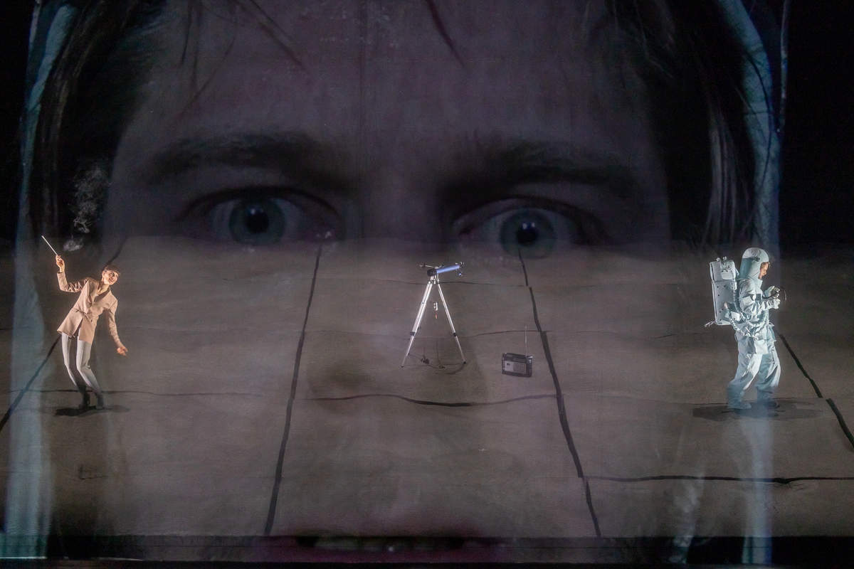 Skats no DT izrādes "Degunradži" // Foto – Jānis Deinats