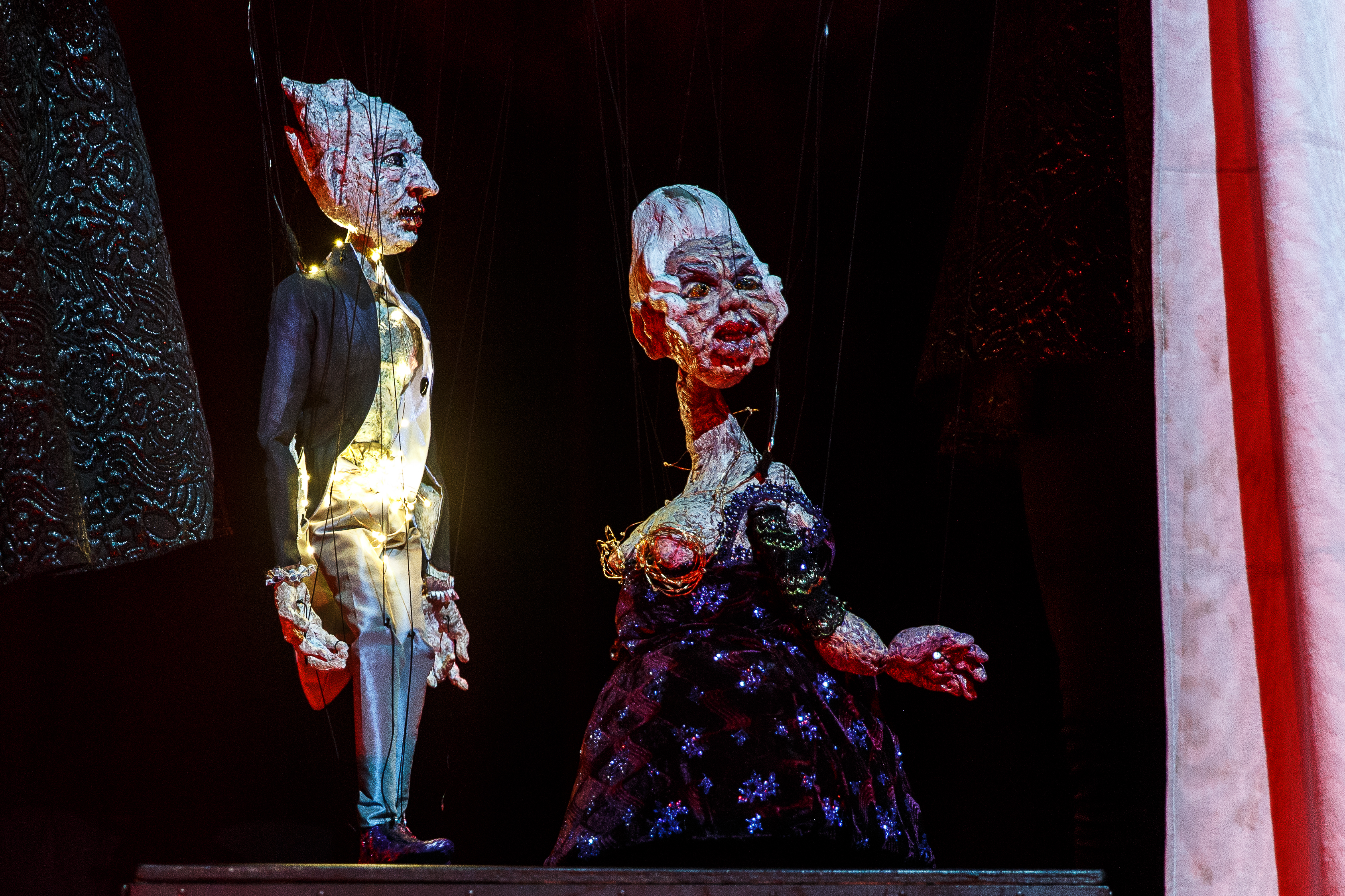 Skats no izrādes "Kazanova" // Foto – Matīss Markovskis