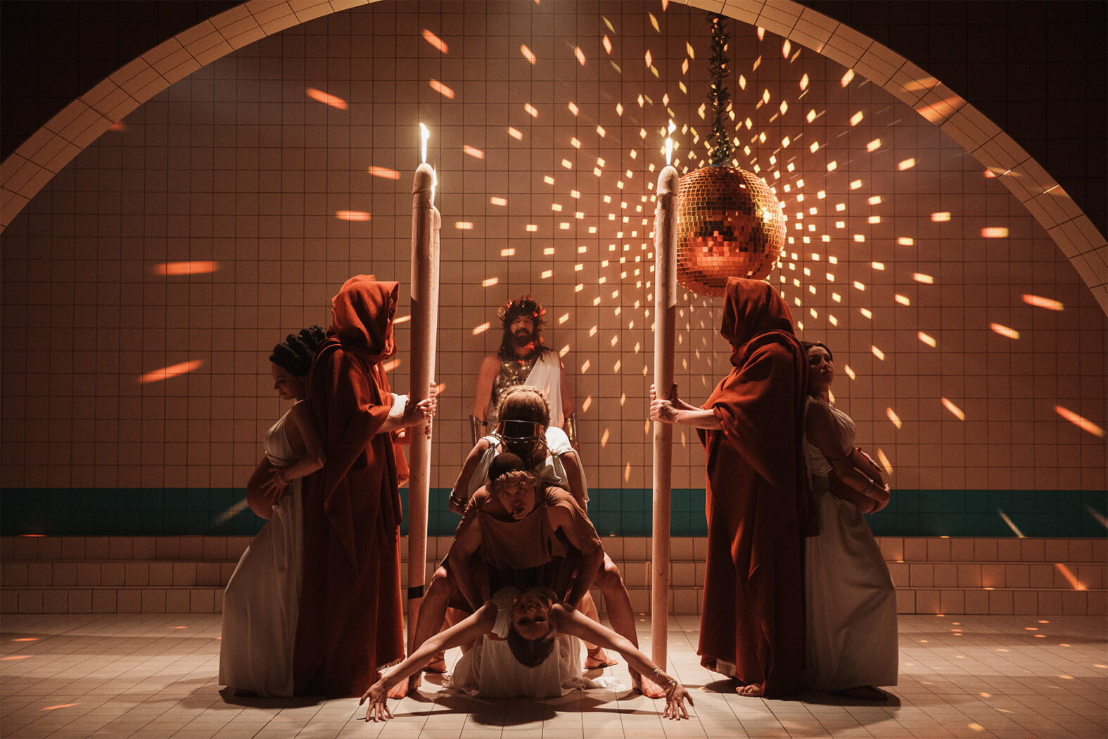 Skats no izrādes "Mēdeja" // Foto – Matīss Markovskis