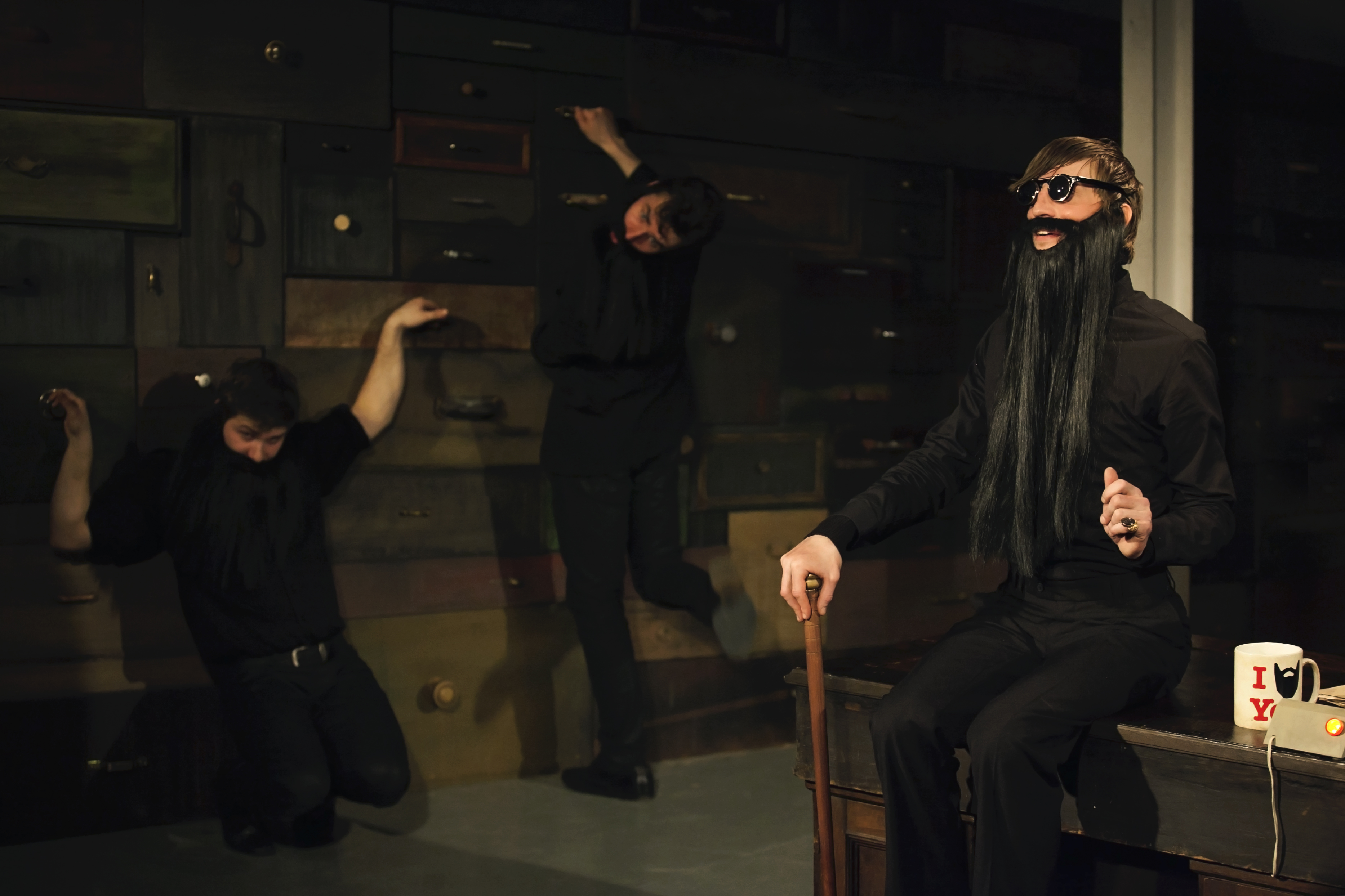 Jānis Kronis, Kaspars Tols un Armands Berģis izrādē "Bārdas" // Foto - Inga Plūme