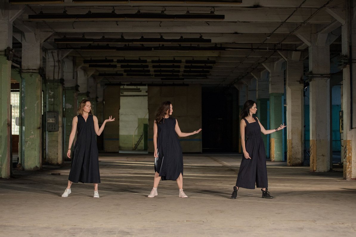 Skats no izrādes // Foto – Monta Tīģere