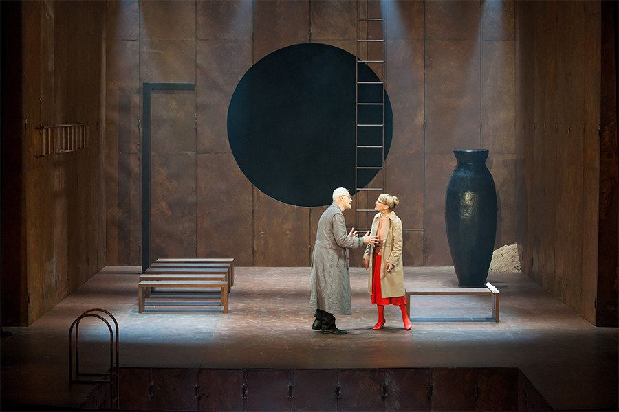 Skats no izrādes "LUV" // Foto  – Ziedonis Safronovs