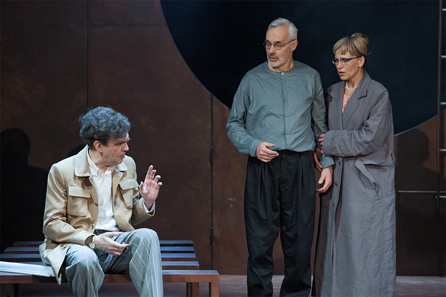 Milts Meltons – Leons Leščinskis, Harijs Berlins – Ēriks Vilsons, Ellena Monvila – Inese Kučinska // Foto  – Ziedonis Safronovs