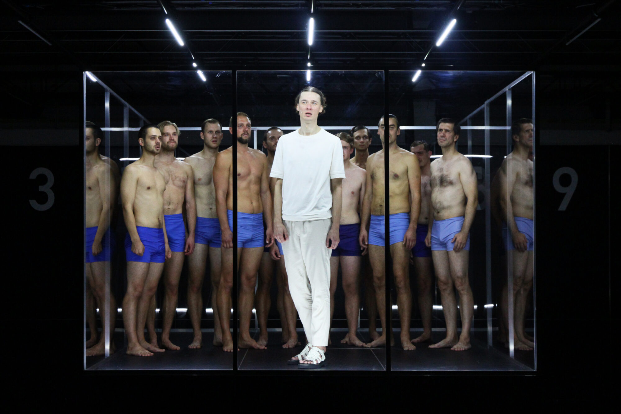 Mārtiņš Meiers – Jāzeps Valmieras teātra izrādē "Jāzeps un viņa brāļi" // Foto – Krista Dzudzilo