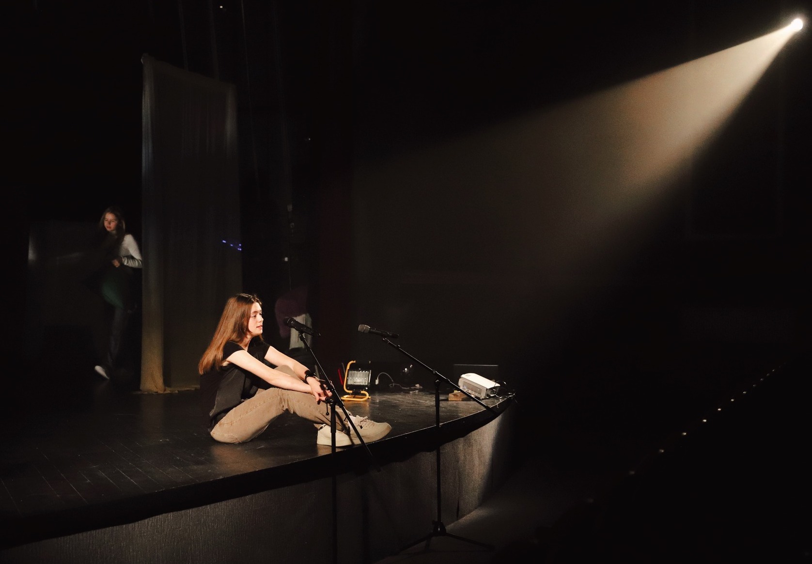 Skats no izrādes "Nākotnes lēmējas" // Foto – Valentīns Isakovs