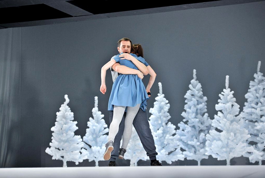 Ivars Kļavinskis – Jalmars Ēkdāls NT izrādē "Mežapīle" // Foto – Kristaps Kalns