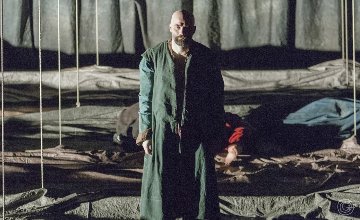 Skats no Roberto Bači izrādes "Līrs" // Publicitātes foto