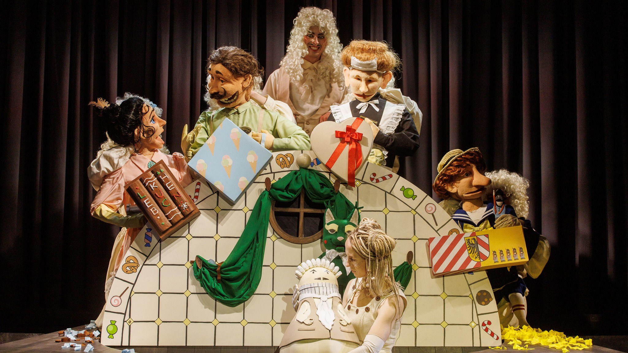 Skats no LLT izrādes "Riekstkodis un Žurku ķēniņš" // Foto – Matīss Markovskis