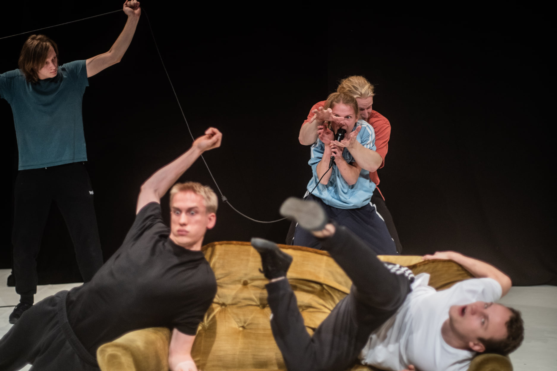 Skats no Tartu Jaunā teātra izrādes "Lood" // Foto – Gabriela Urm