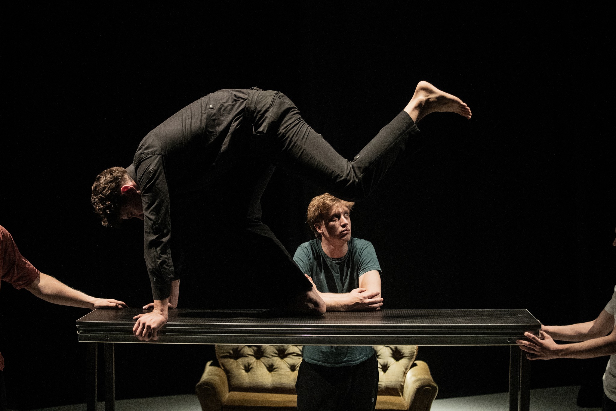 Skats no Tartu Jaunā teātra izrādes "Lood" // Foto – Gabriela Urm