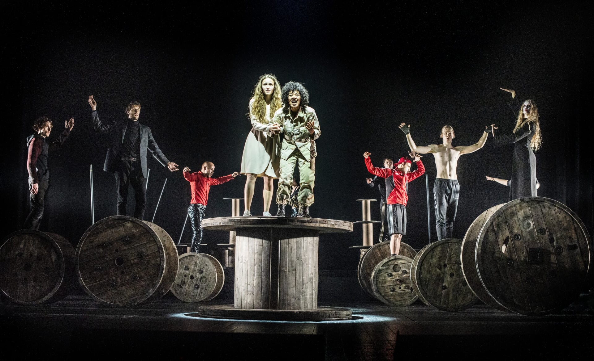 Skats no OKT izrādes "Otello" (rež. Oskars Koršunovs // Foto – D. M.