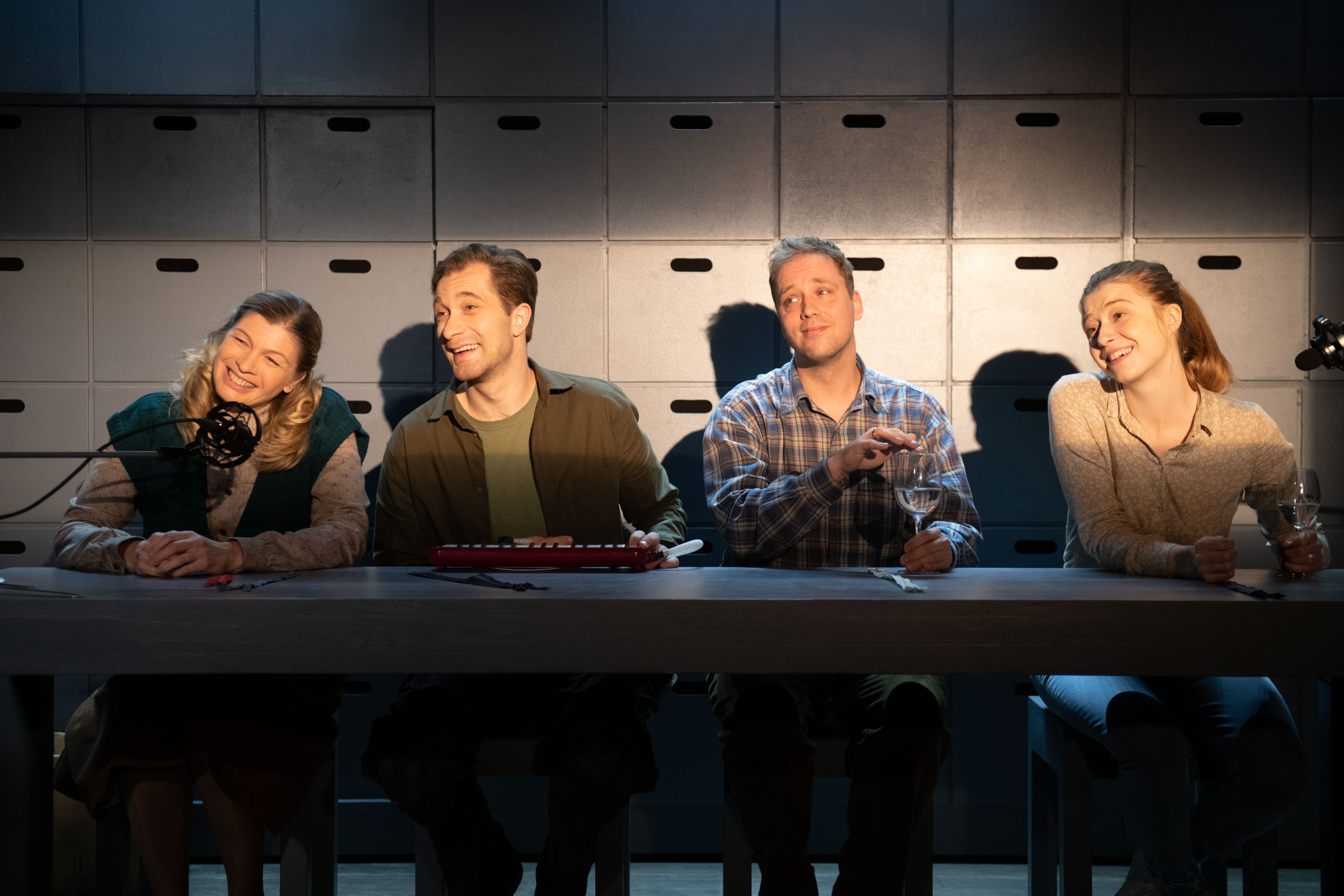 Skats no LNT izrādes "Puika, kurš redzēja tumsā" (rež. Valters Sīlis) // Publicitātes foto