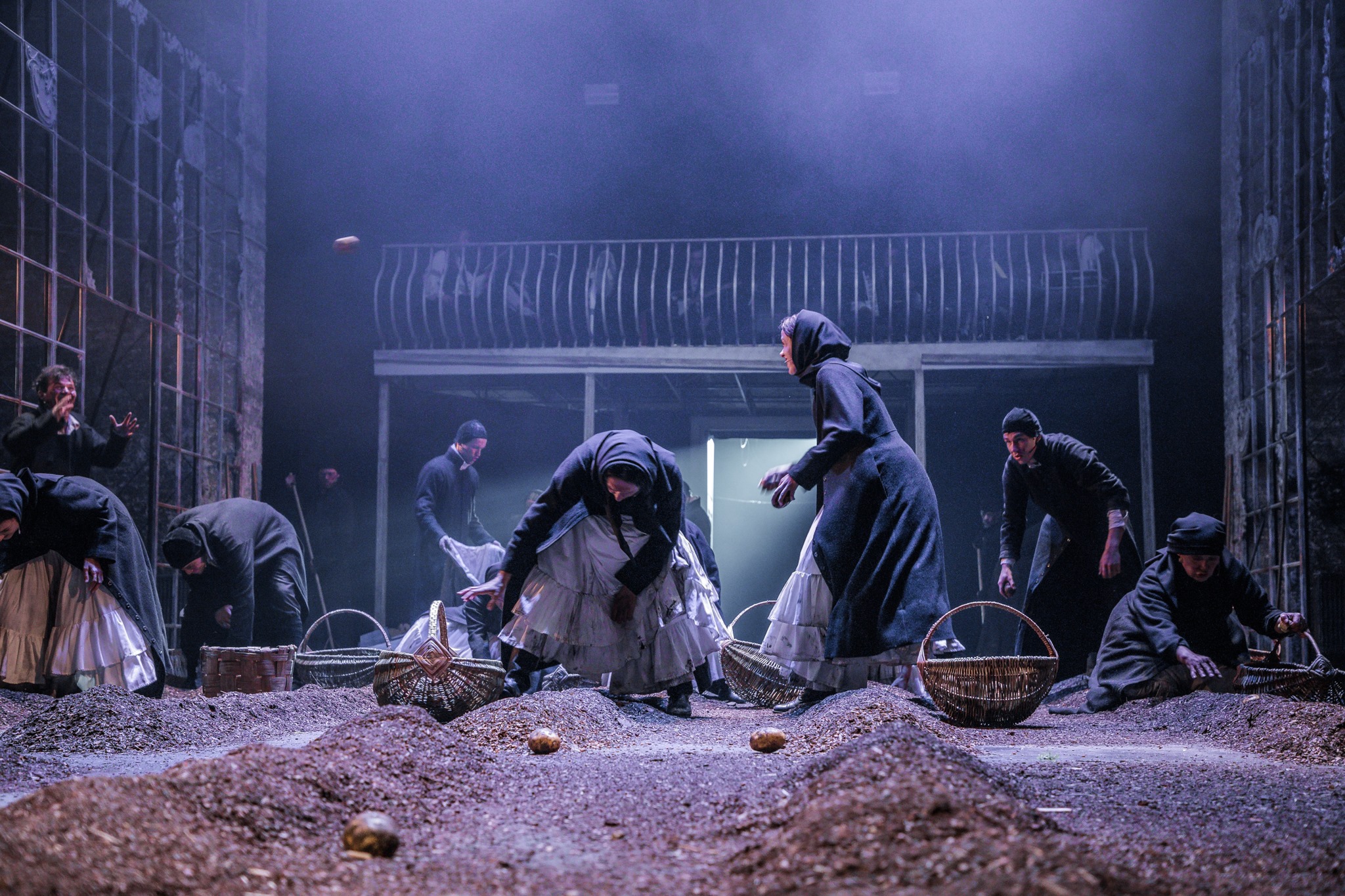 Skats no izrādes // Foto – Justīne Grinberga