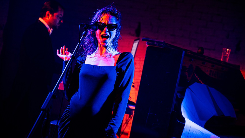 Skats no DDT izrādes "Saule riet austrumos" // Foto – Aivars Ivbulis