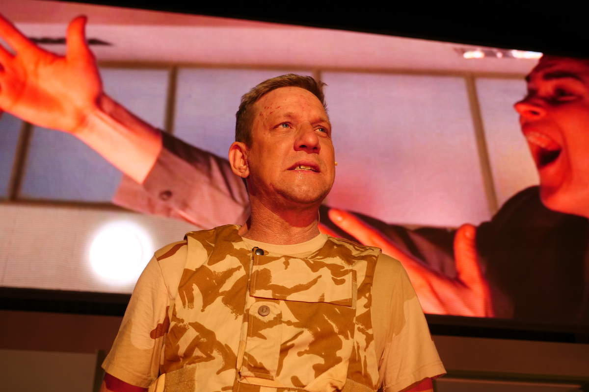 Artūrs Skrastiņš – Poncijs Pilāts Dailes teātra izrādē "Meistars un Margarita" // Foto – Anita Kremm