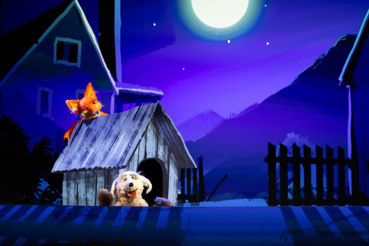 Skats no Latvijas Leļļu teātra izrādes “Ludvigs un Tuta” (rež. Ģirts Šolis) // Foto – Agnese Zeltiņa