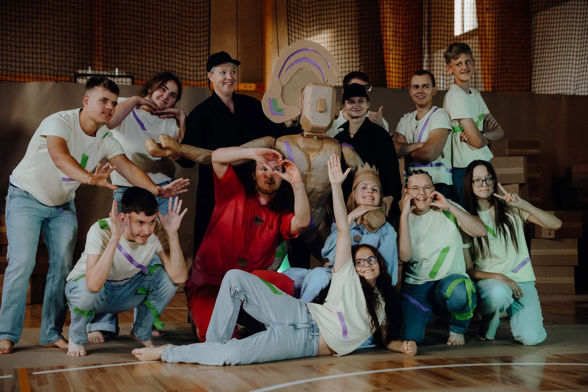 Skats no izrādes "Saprasties" (rež. Liena Šmukste) // Foto – Lita Millere