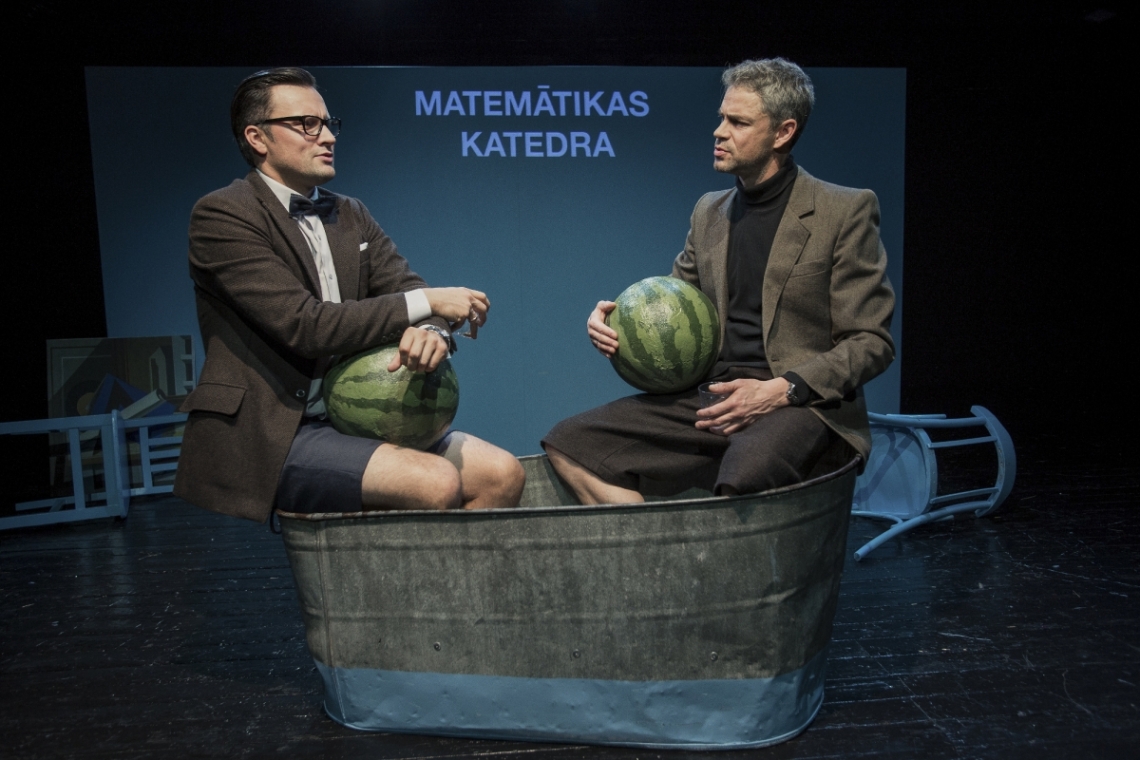 Skats no izrādes "Kam no Vilka kundzes bail?" // Foto – J. Deinats