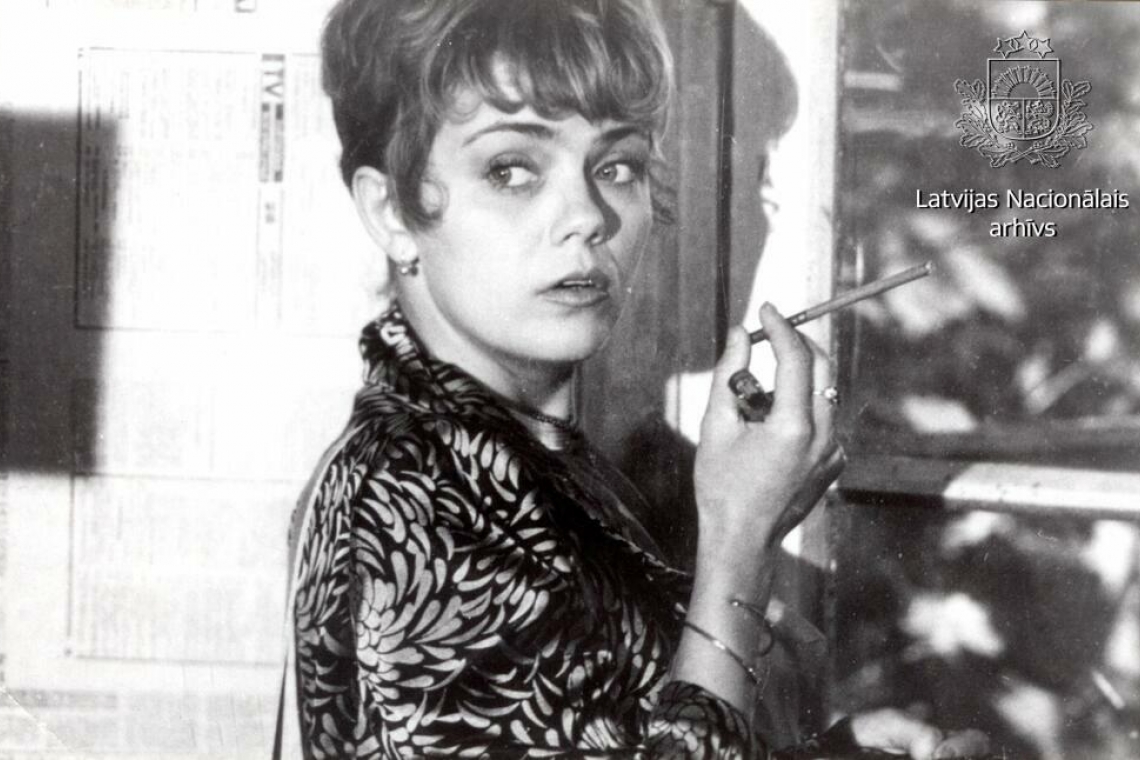 Inese Pabērza – Irēne filmā "Aveņu vīns" // Foto – Grunte Guntis, Latvijas Nacionālais arhīvs